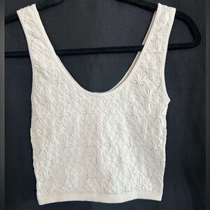 🌸 Forever 21 Floral Embroidered Crop Top in Seashell | Size S/M